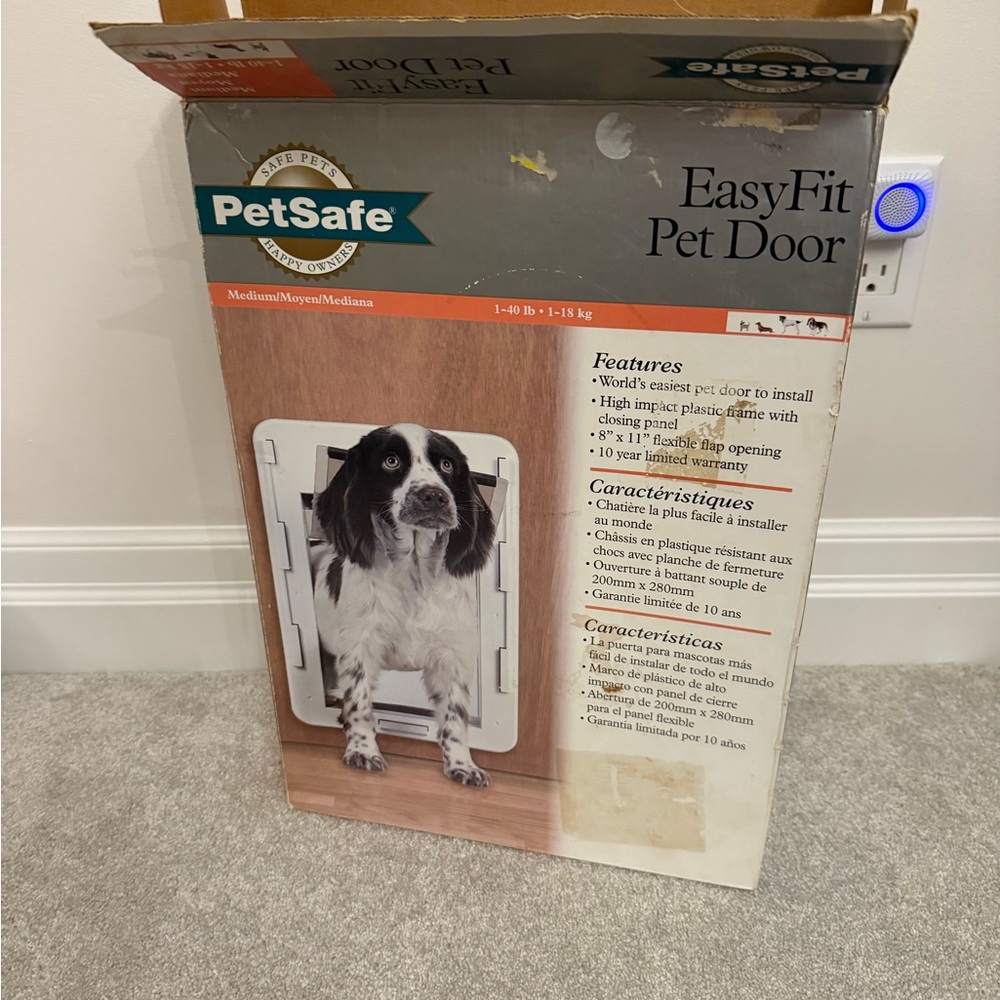 PetSafe High-Impact Plastic Pet Door for medium dogs